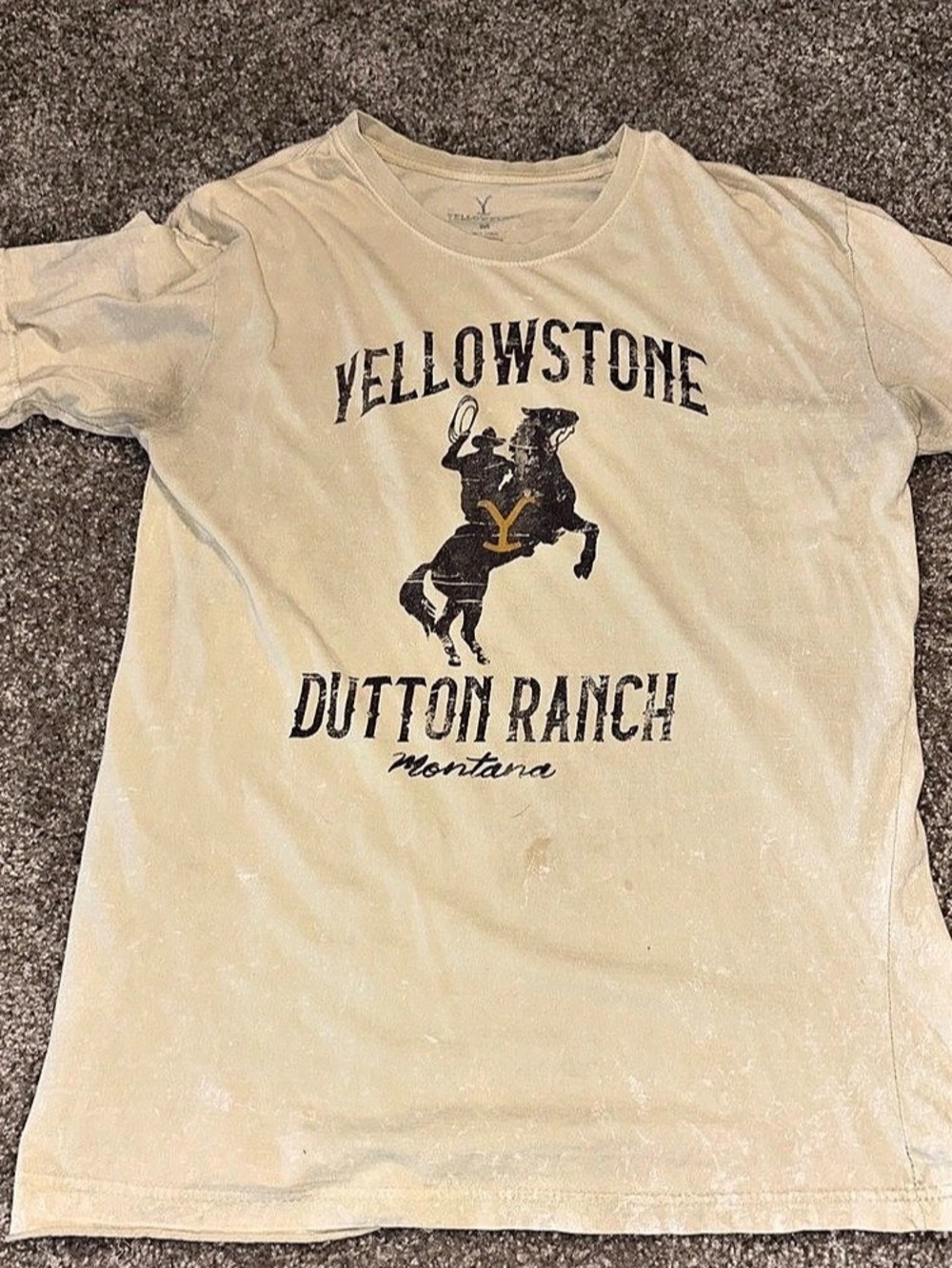 Yellowstone Dutton Ranch Graphic Tee Size Medium